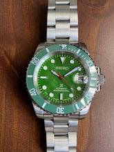 Load image into Gallery viewer, Hulk Submariner Seiko Mod