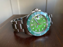 Load image into Gallery viewer, Hulk Submariner Seiko Mod
